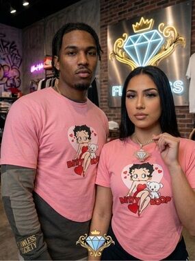 ROMWE Men’s Pink Betty Boop Graphic Curved Hem Cropped Tee | Size Large
